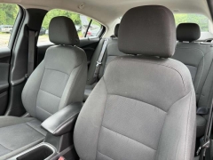 Used 2017  Chevrolet Cruze 4d Sedan LT Auto at Paradise Motors near Lansing, MI