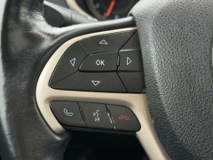 Used 2016  Jeep Cherokee 4d SUV 4WD Limited V6 at Paradise Motors near Lansing&comma; MI
