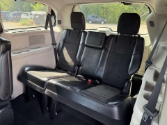 Used 2015  Chrysler Town & Country 4d Wagon Limited at Paradise Motors near Lansing, MI