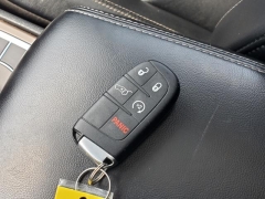 Used 2015  Jeep Grand Cherokee 4d SUV 4WD Limited at Paradise Motors near Lansing&comma; MI