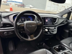 Used 2018  Chrysler Pacifica 4d Wagon Touring L Plus at Paradise Motors near Lansing&comma; MI