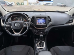 Used 2015  Jeep Cherokee 4d SUV 4WD Latitude V6 at Paradise Motors near Lansing, MI