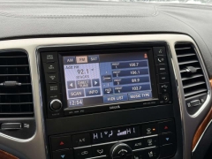 Used 2011  Jeep Grand Cherokee 4d SUV 4WD Overland at Paradise Motors near Lansing&comma; MI