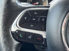 Used 2016  Jeep Renegade 4d SUV 4WD Trailhawk at Paradise Motors near Lansing, MI