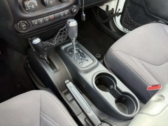 Used 2015  Jeep Wrangler Unlimited 4d Convertible Sahara at Paradise Motors near Lansing&comma; MI