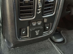 Used 2015  Jeep Grand Cherokee 4d SUV 4WD Limited at Paradise Motors near Lansing&comma; MI