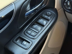 Used 2019  Dodge Grand Caravan 4d Wagon SXT at Paradise Motors near Lansing&comma; MI