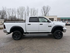 Used 2017  Ram 1500 4WD Crew Cab SLT at Paradise Motors near Lansing&comma; MI