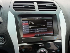 Used 2015  Ford Explorer 4d SUV 4WD Limited at Paradise Motors near Lansing&comma; MI