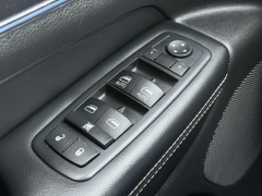 Used 2015  Jeep Grand Cherokee 4d SUV 4WD Limited at Paradise Motors near Lansing&comma; MI