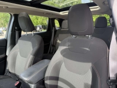 Used 2016  Jeep Cherokee 4d SUV 4WD Latitude V6 at Paradise Motors near Lansing&comma; MI