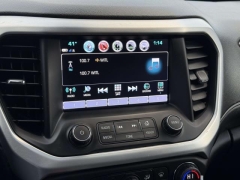 Used 2017  GMC Acadia AWD 4dr SLT w&sol;SLT-1 at Paradise Motors near Lansing&comma; MI