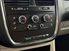 Used 2019  Dodge Grand Caravan 4d Wagon SXT at Paradise Motors near Lansing&comma; MI