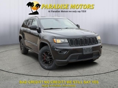 Used 2019  Jeep Grand Cherokee 4d SUV 4WD Laredo at Paradise Motors near Lansing&comma; MI