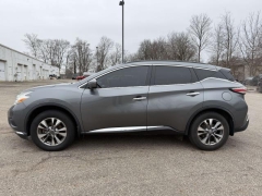 Used 2017  Nissan Murano 4d SUV FWD Platinum at Paradise Motors near Lansing&comma; MI