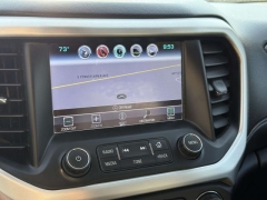 Used 2017  GMC Acadia 4d SUV AWD SLT-2 at Paradise Motors near Lansing, MI