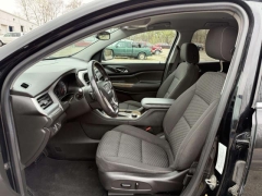 Used 2017  GMC Acadia 4d SUV AWD SLE-2 I4 at Paradise Motors near Lansing&comma; MI