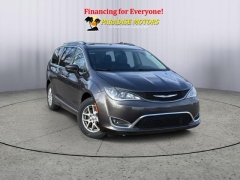  2017 Chrysler Pacifica 4d Wagon Touring-L Plus at Paradise Motors near Lansing, MI