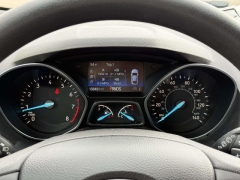 Used 2017  Ford Escape 4d SUV 4WD SE at Paradise Motors near Lansing&comma; MI