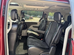 Used 2015  Chrysler Town & Country 4d Wagon Limited at Paradise Motors near Lansing, MI