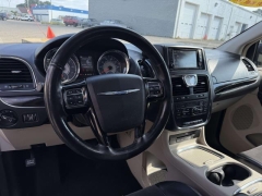 Used 2015  Chrysler Town & Country 4d Wagon Limited at Paradise Motors near Lansing, MI