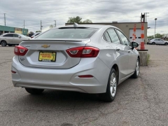 Used 2017  Chevrolet Cruze 4d Sedan LT Auto at Paradise Motors near Lansing&comma; MI