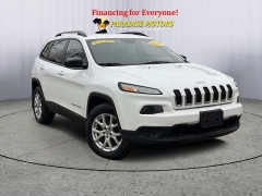 Used 2017  Jeep Cherokee 4d SUV 4WD Sport I4 Altitude at Paradise Motors near Lansing&comma; MI