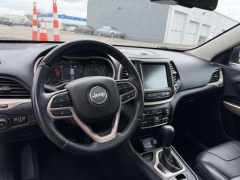 Used 2017  Jeep Cherokee 4d SUV FWD Limited V6 at Paradise Motors near Lansing&comma; MI