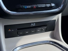 Used 2015  Chrysler Town & Country 4d Wagon Limited at Paradise Motors near Lansing, MI