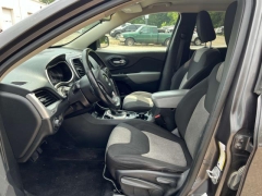 Used 2014 Jeep Cherokee 4d SUV FWD Latitude at Paradise Motors near Lansing, MI