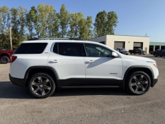Used 2017  GMC Acadia 4d SUV AWD SLT-2 at Paradise Motors near Lansing, MI
