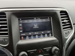 Used 2019  Jeep Grand Cherokee 4d SUV 4WD Laredo at Paradise Motors near Lansing&comma; MI