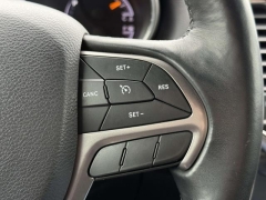 Used 2019  Jeep Grand Cherokee 4d SUV 4WD Laredo at Paradise Motors near Lansing&comma; MI
