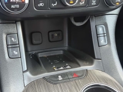 Used 2017  GMC Acadia AWD 4dr SLT w&sol;SLT-1 at Paradise Motors near Lansing&comma; MI