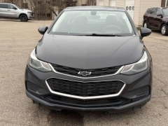 Used 2018  Chevrolet Cruze 4d Sedan LT Auto at Paradise Motors near Lansing&comma; MI
