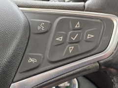 Used 2018 Chevrolet Equinox 4d SUV AWD LT w/2LT at Paradise Motors near Lansing, MI