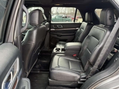 Used 2017  Ford Explorer 4d SUV 4WD Limited at Paradise Motors near Lansing&comma; MI