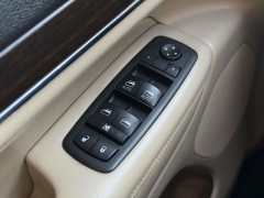 Used 2015  Jeep Grand Cherokee 4d SUV 4WD Limited at Paradise Motors near Lansing&comma; MI