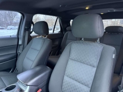 Used 2013  Ford Explorer 4d SUV 4WD XLT at Paradise Motors near Lansing&comma; MI