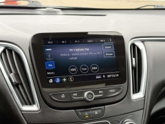 Used 2020  Chevrolet Malibu 4d Sedan LT at Paradise Motors near Lansing&comma; MI