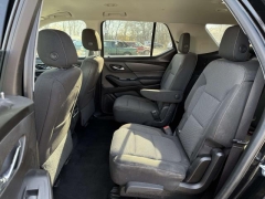 Used 2018  Chevrolet Traverse 4d SUV FWD LT Cloth w/1LT at Paradise Motors near Lansing, MI