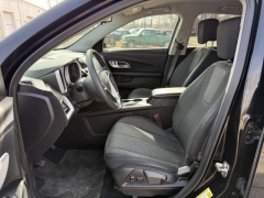 Used 2017  Chevrolet Equinox 4d SUV FWD LT at Paradise Motors near Lansing&comma; MI