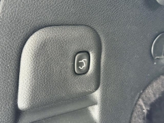 Used 2011  Jeep Grand Cherokee 4d SUV 4WD Overland at Paradise Motors near Lansing&comma; MI