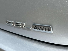 Used 2018 Ford Edge 4d SUV AWD SEL V6 at Paradise Motors near Lansing, MI