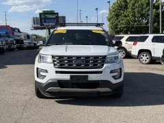 Used 2017  Ford Explorer 4d SUV 4WD XLT at Paradise Motors near Lansing, MI