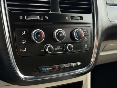 Used 2017  Dodge Grand Caravan 4d Wagon SE at Paradise Motors near Lansing&comma; MI