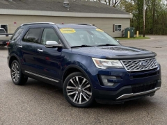 Used 2017 Ford Explorer 4d SUV 4WD Platinum at Paradise Motors near Lansing, MI