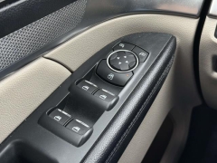 Used 2018  Ford Explorer 4d SUV 4WD XLT at Paradise Motors near Lansing&comma; MI