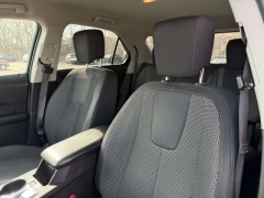 Used 2017  Chevrolet Equinox 4d SUV FWD LT at Paradise Motors near Lansing&comma; MI