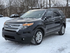 Used 2013  Ford Explorer 4d SUV 4WD XLT at Paradise Motors near Lansing&comma; MI